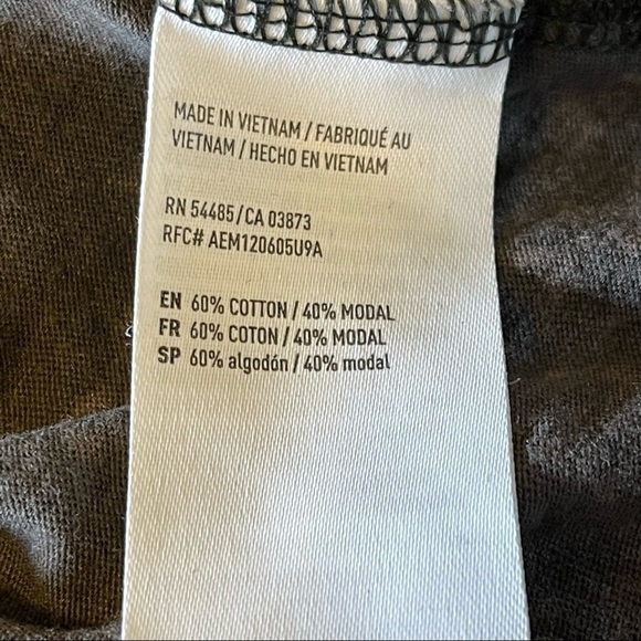 American Eagle crop short sleeve graphic t-shirt size small factory worn look - Picture 3 of 8